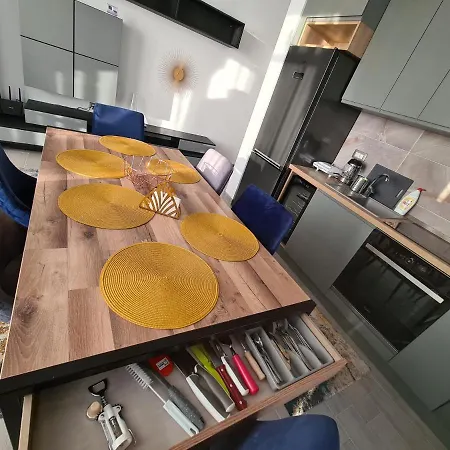 Ema Luxury * Năvodari